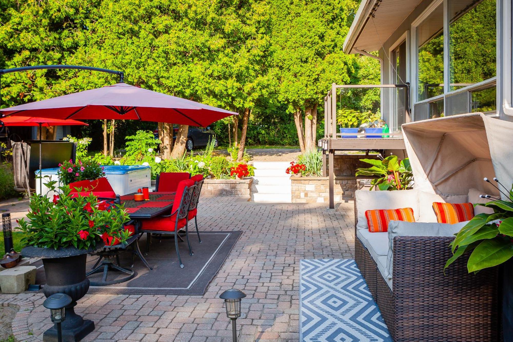 Nature Oasis Bar Room Dundas Exterior photo